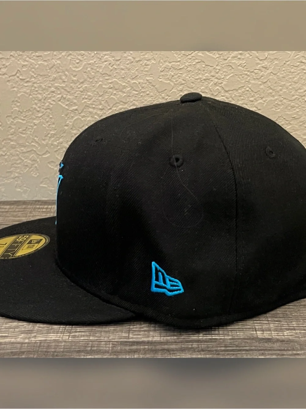 New Era Authentic Collection 59FIFTY Fitted Miami Marlins Hat Size-7 3/8